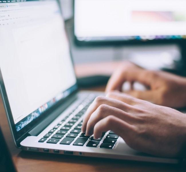 ウェブサイトでの商標使用