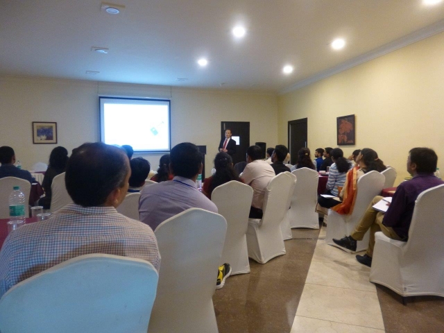 【坂本NEWS】　中村弁理士　インドで講演